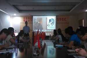 省消防协会谢教官到我校作消防知识讲座