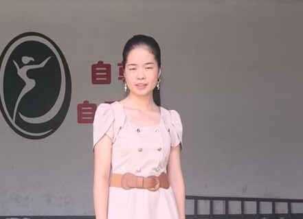美术教师 武金梅