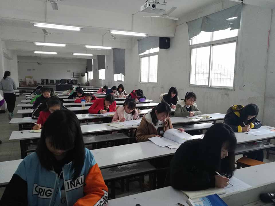 鄂东女子学校
