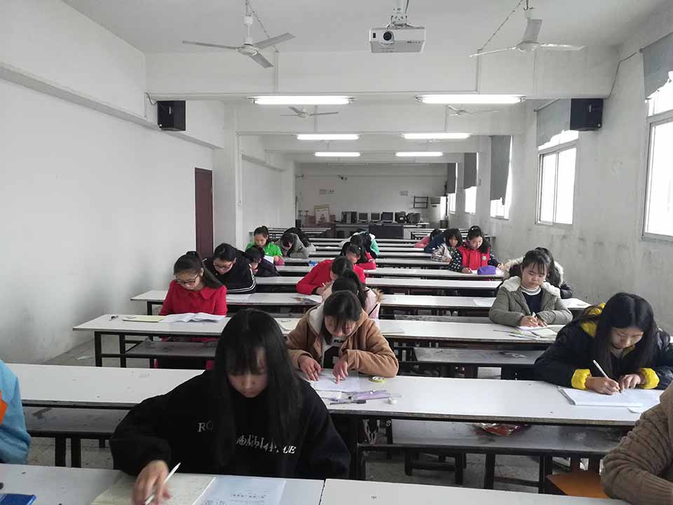 鄂东女子学校