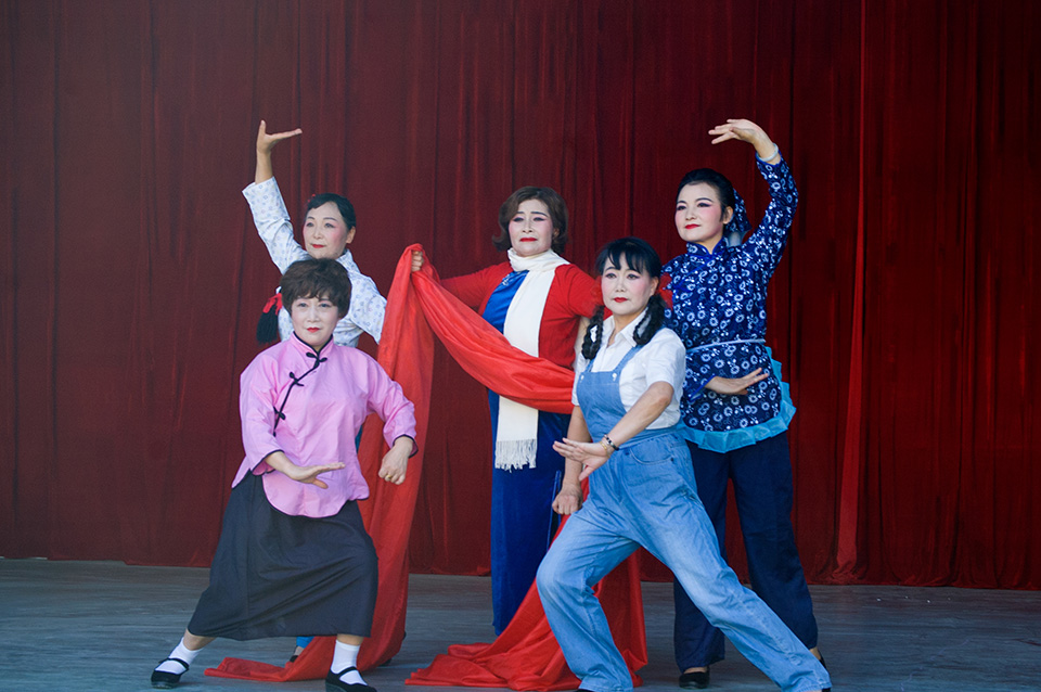 鄂东女子学校喜迎戏曲进校园