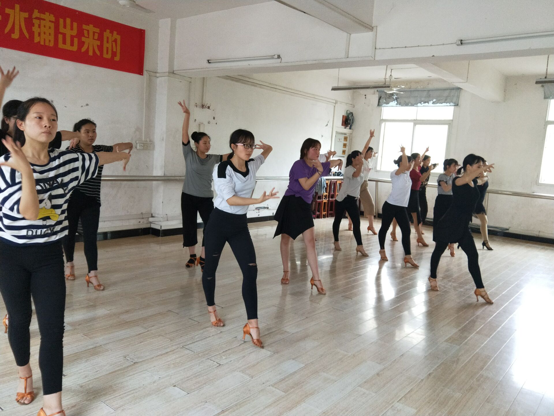 鄂东女子学校