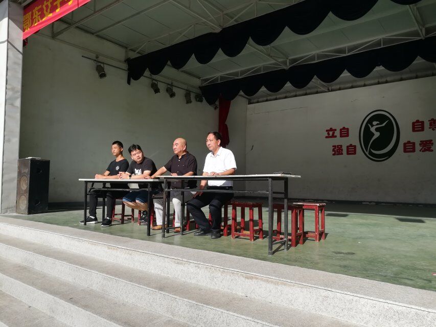 鄂东女子学校中小学部学生军训工作圆满闭幕