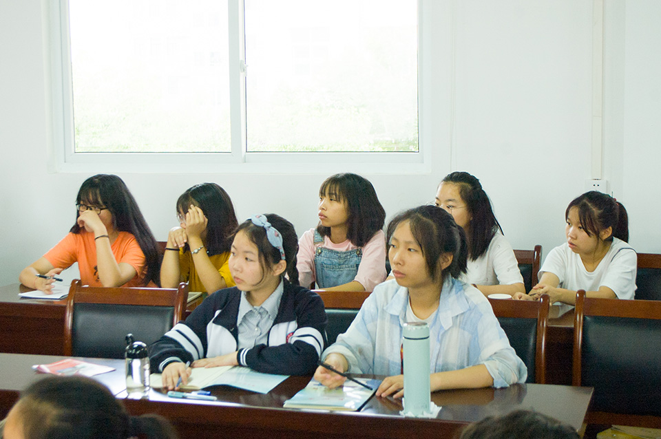 鄂东女子学校