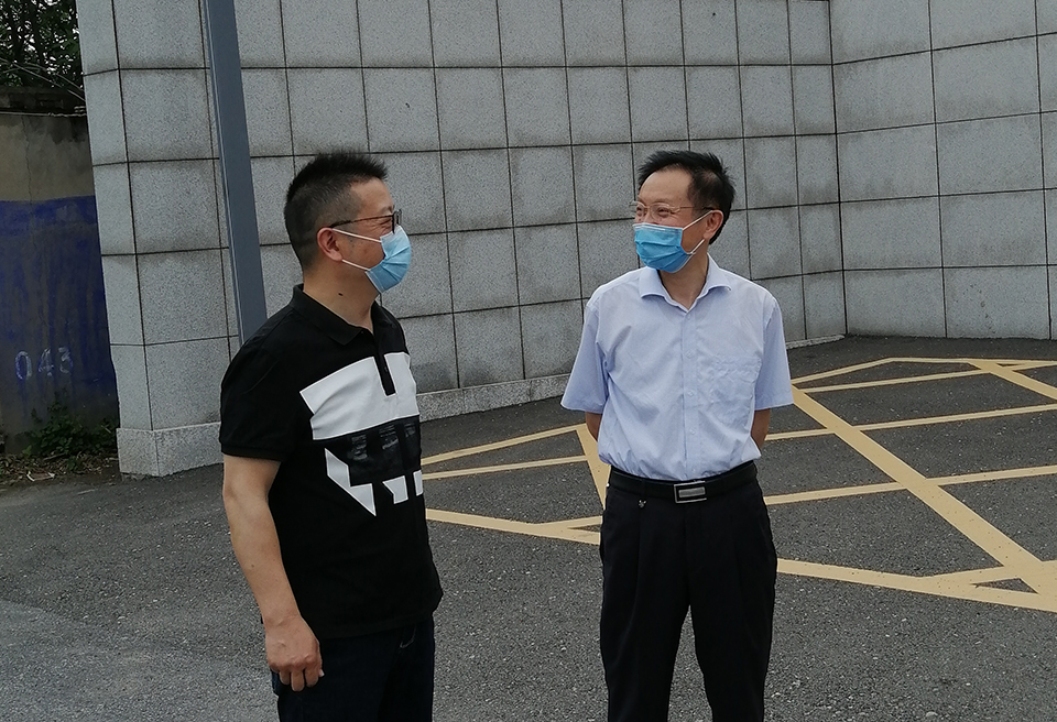 黄冈市中心医院、市教育局、长江派出所支持我校复学工作