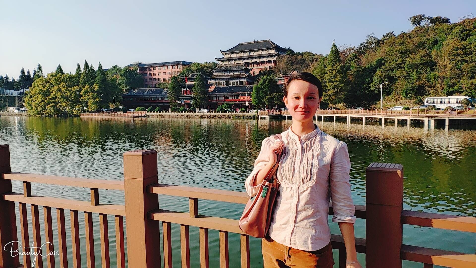 英语教师 唐莎莎
