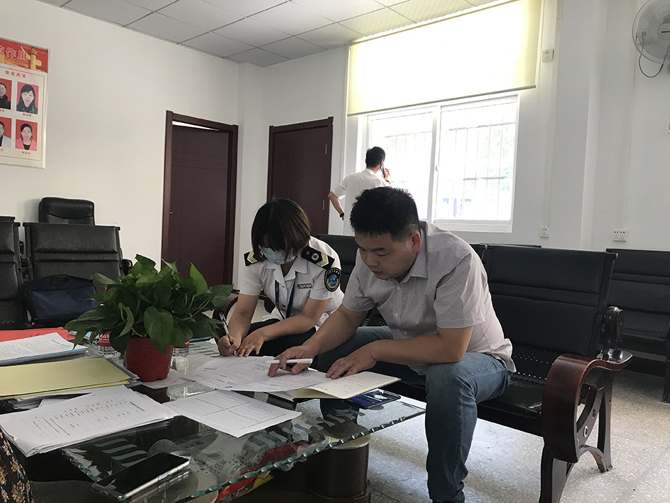 市卫健委来我校开展防疫工作常态化检查